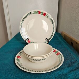 Corelle farm fresh pattern 2 dinner plates, 3 cereal bowls